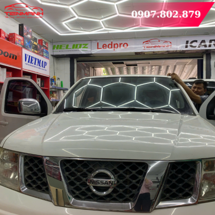 Dán phim cách nhiệt giá tốt cho Nissan Navara tại Đồng Nai