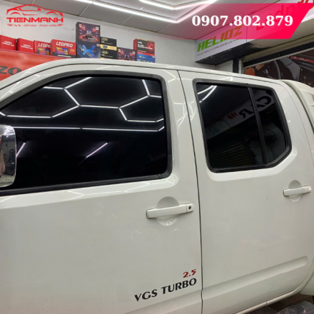 Dán phim cách nhiệt giá tốt cho Nissan Navara tại Đồng Nai