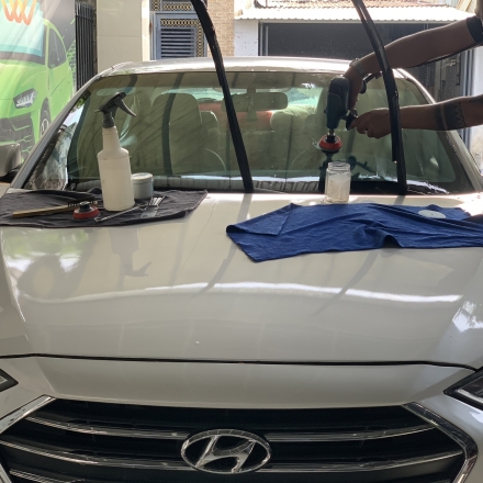 Xử lí cháy kính cho Hyundai Elantra tại Đồng Nai