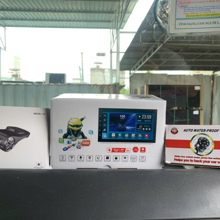 MÀN HÌNH SANTEK TÍCH HỢP CAM HÀNH TRÌNH + CAM LÙI CHO XE TẢI 7INCH GIÁ TỐT NHẤT